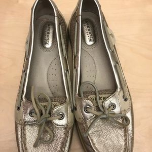 Sperry boat shoes size 8